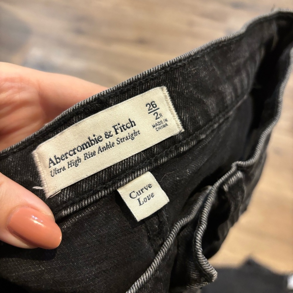Abercrombie jeans - Picture 4 of 6